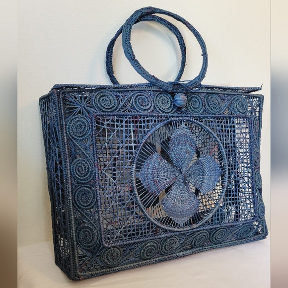 Hand woven Colombian tote - Picture 8 of 10